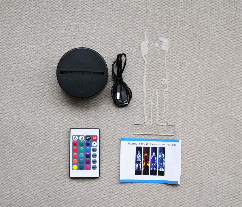 Football LED - Lampada 3D forma Marcus con 7 colori e 5 modalità e telecomando incluso