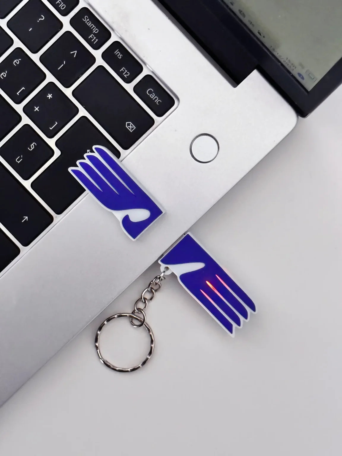 FOOTBALL USB Portachiavi&Pendrive 3.0 da 64GB con forma Aquila stilizzata alta velocità superspeed