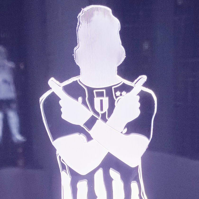 Football LED - Lampada 3D forma Lautaro CELEBRATIVA Scudetto+Stelle- 16 colori, 5 modalità e telecomando incluso + PORTACHIAVI OMAGGIO