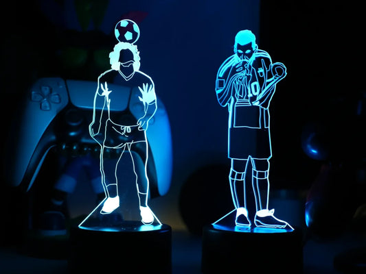 Football LED - Lampada 3D forma Diego maglia Napoli con 7 colori, 5 modalità e telecomando incluso + PORTACHIAVI OMAGGIO